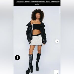 Exposed seam knitted mini skirt